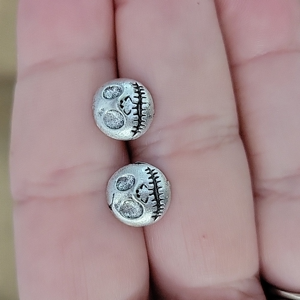 Jack Skellington Goth Stud Earrings - Picture 5 of 7
